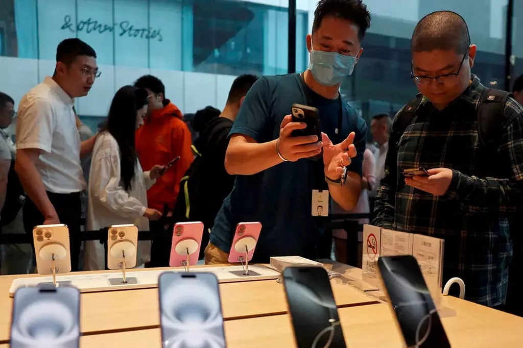 Apple теряет позиции на рынке смартфонов в Китае: причины и последствия