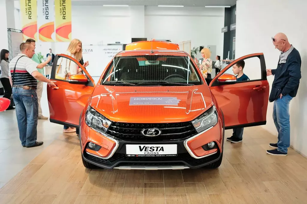Lada лидирует в продажах: мартовские итоги российского авторынка в 2025 году